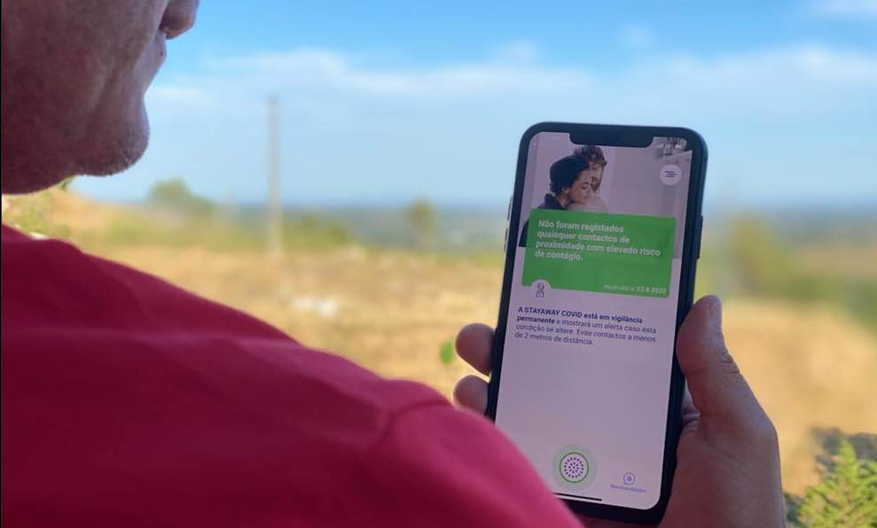 COVID-19: Portugal com quase 1300 casos diários! Já instalou a app?