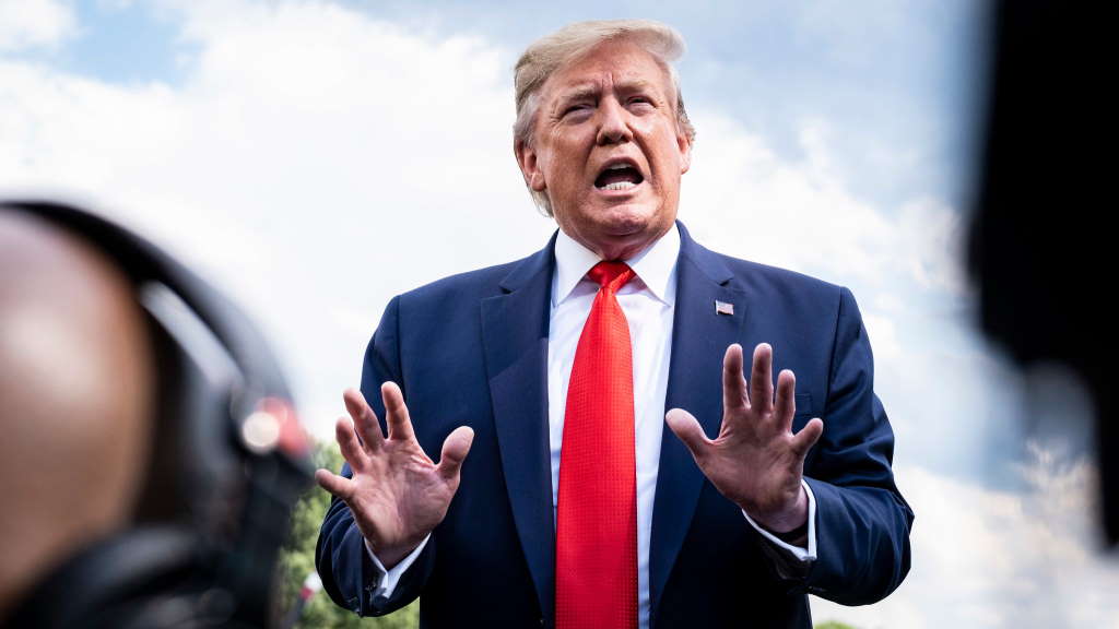 Donald Trump não quer saber do impacto que bloqueio da China tem nas vendas da Apple