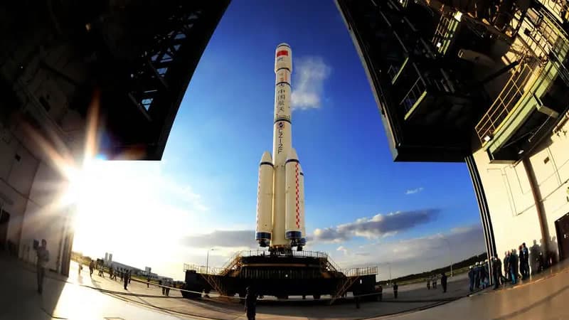 China testa com sucesso nave secreta reutilizável