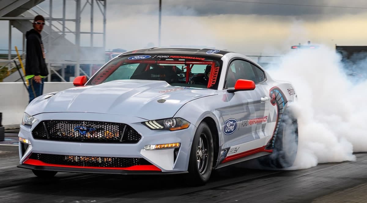 Ford Mustang elétrico faz a “quarter-mile” em 8.27 segundos e atinge os 270 km/h