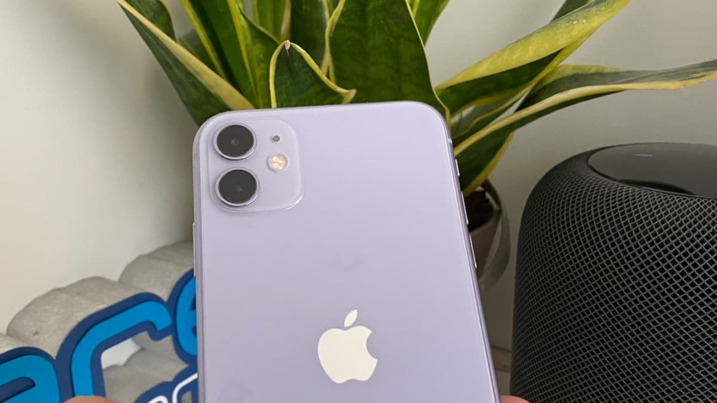 Pesquisa revela que iPhone 11 foi o smartphone mais vendido no 1.º semestre de 2020