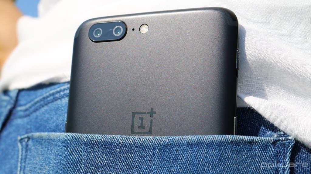 OnePlus explica o problema da atualização do OnePlus 5e 5T mas não o resolve