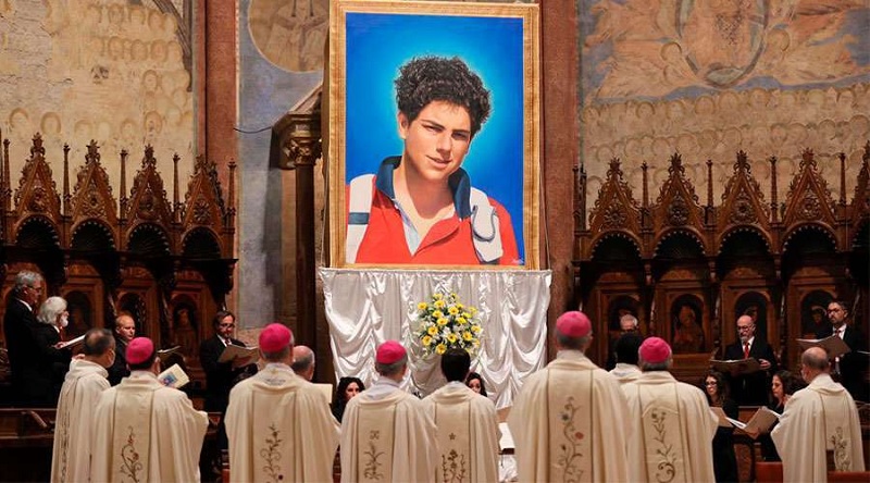 Igreja beatifica jovem de 15 anos conhecido como o padroeiro da Internet