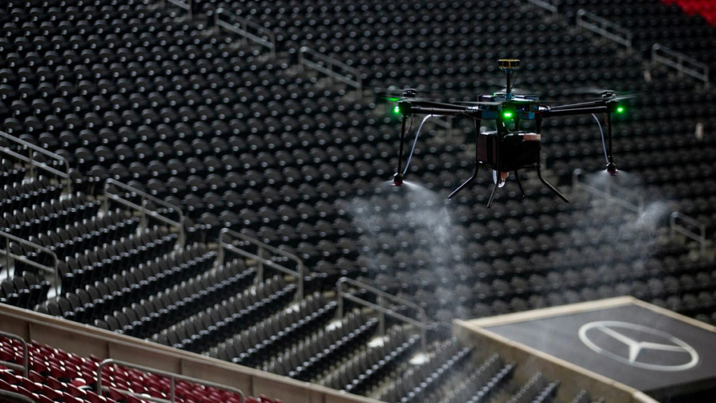Drones assumem uma nova função no combate à COVID-19
