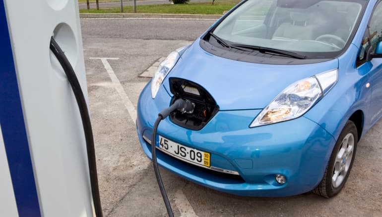 MOBI.E quer instalar 10 hubs de carregamento de veículos elétricos