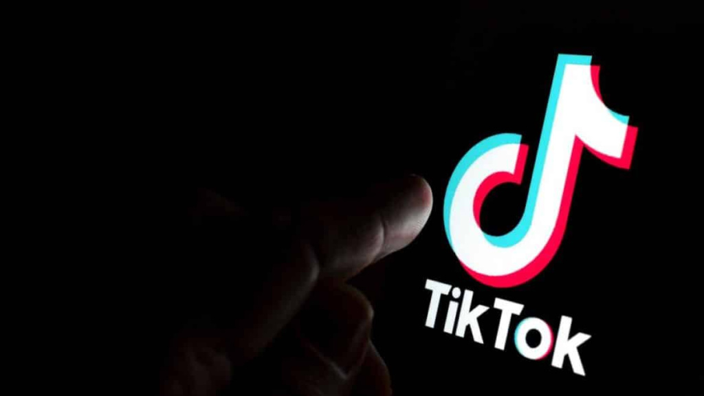 TikTok banido do Paquistão por conteúdo “indecente e imoral”