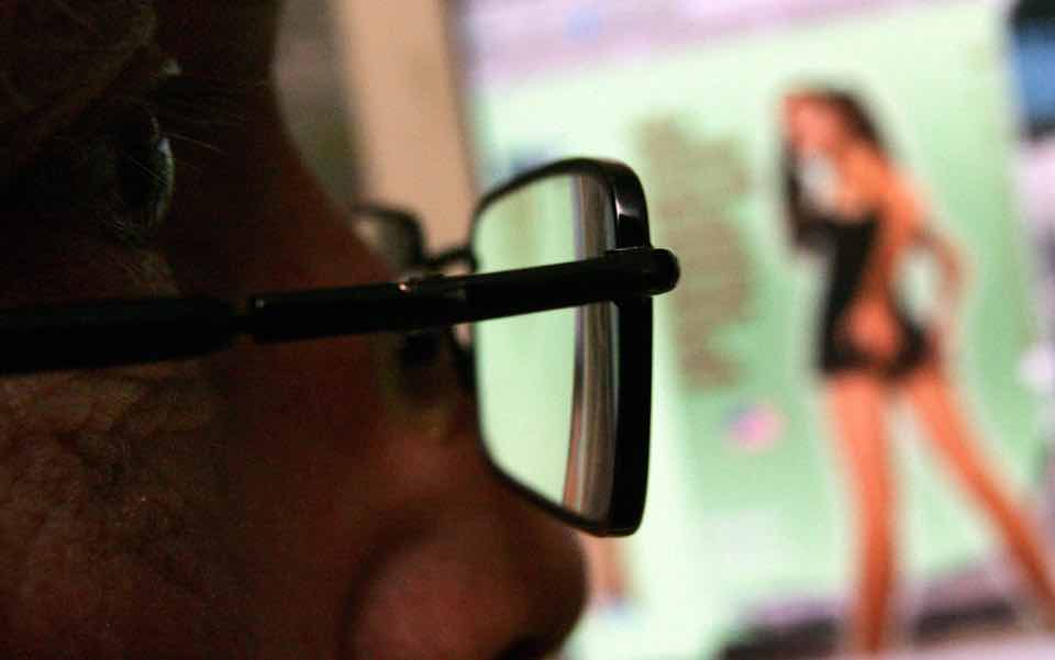 Pornografia de menores: Homens detidos com milhares de vídeos