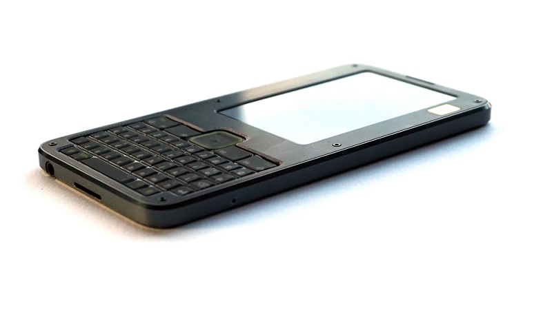 Precursor: o smartphone que o utilizador pode personalizar livremente