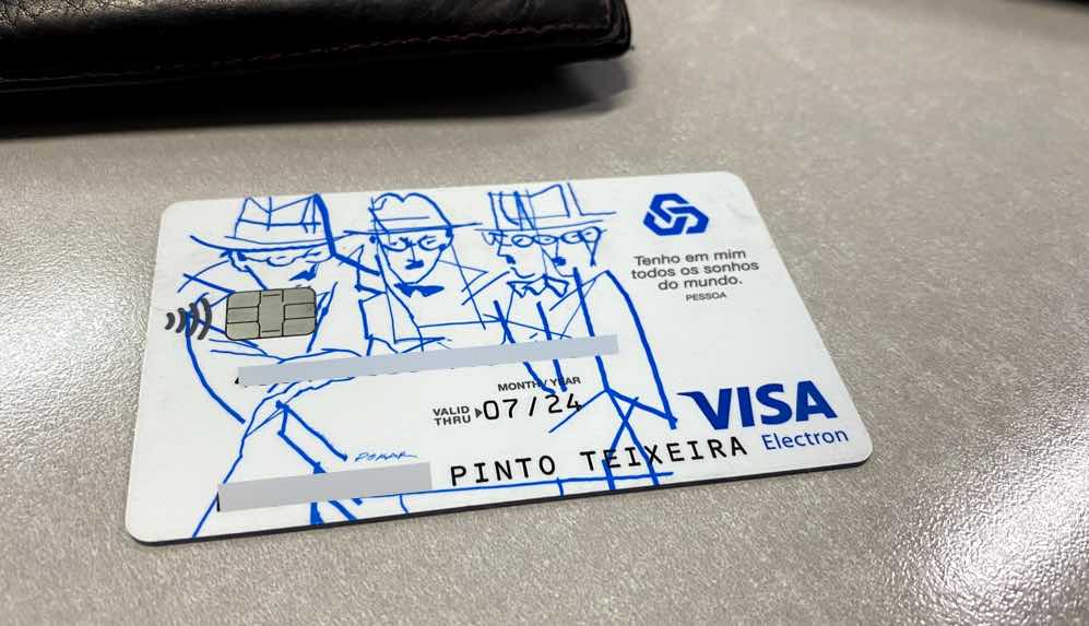 Questão: Por onde faz maioritariamente as suas operações bancárias?