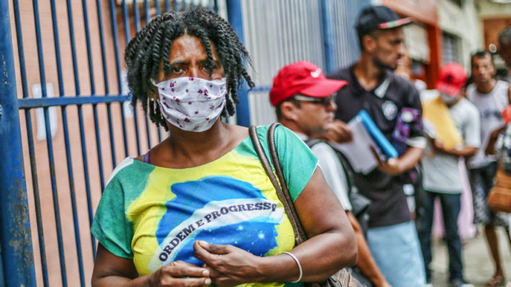COVID-19: Dados de 16 milhões de brasileiros infetados acessíveis na Internet