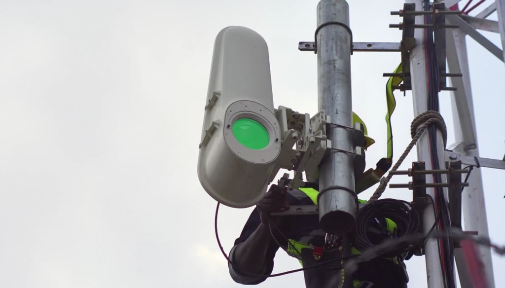 Projeto Taara: Google lança Internet de banda larga através de feixes de luz em África