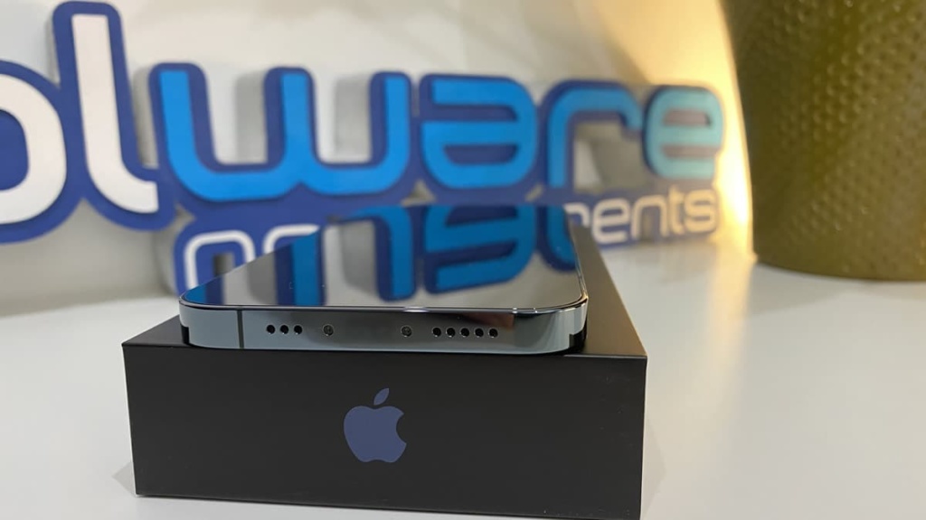 E se o iPhone 13 fosse lançado sem porta de carregamento mas com Face ID e Touch ID?