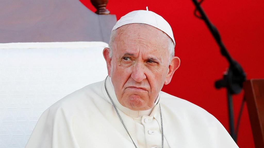 Papa diz que jovens têm de desligar o telemóvel