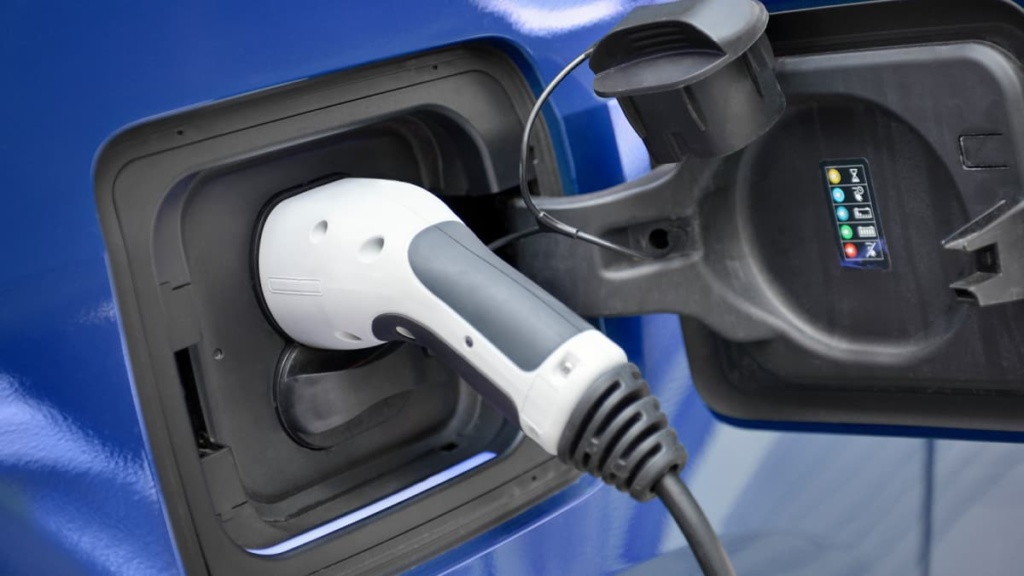 Carros elétricos são menos poluentes que os a combustão