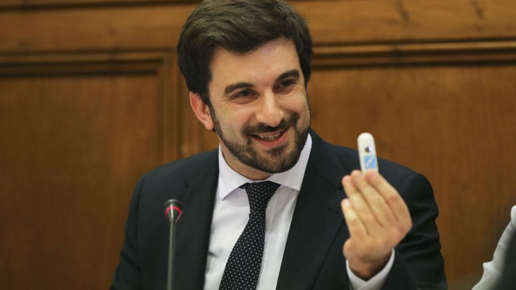 Ministério da Educação garante 335 mil computadores a partir de março