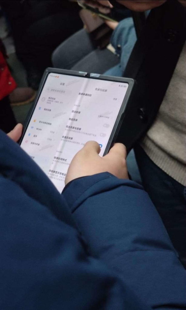 xiaomi smartphone dobrável imagens ecrã