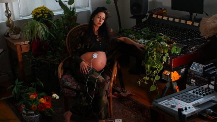 Bebé ainda no útero gravou um álbum através de MIDI biosónico