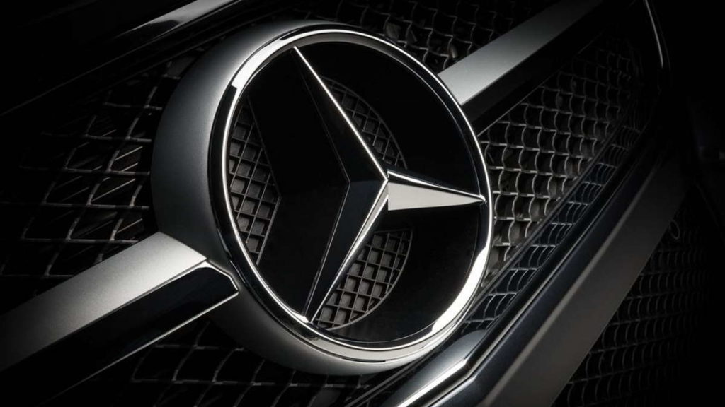 Mercedes-Benz recolhe 1.3 milhões de carros por falha no sistema de emergência eCall