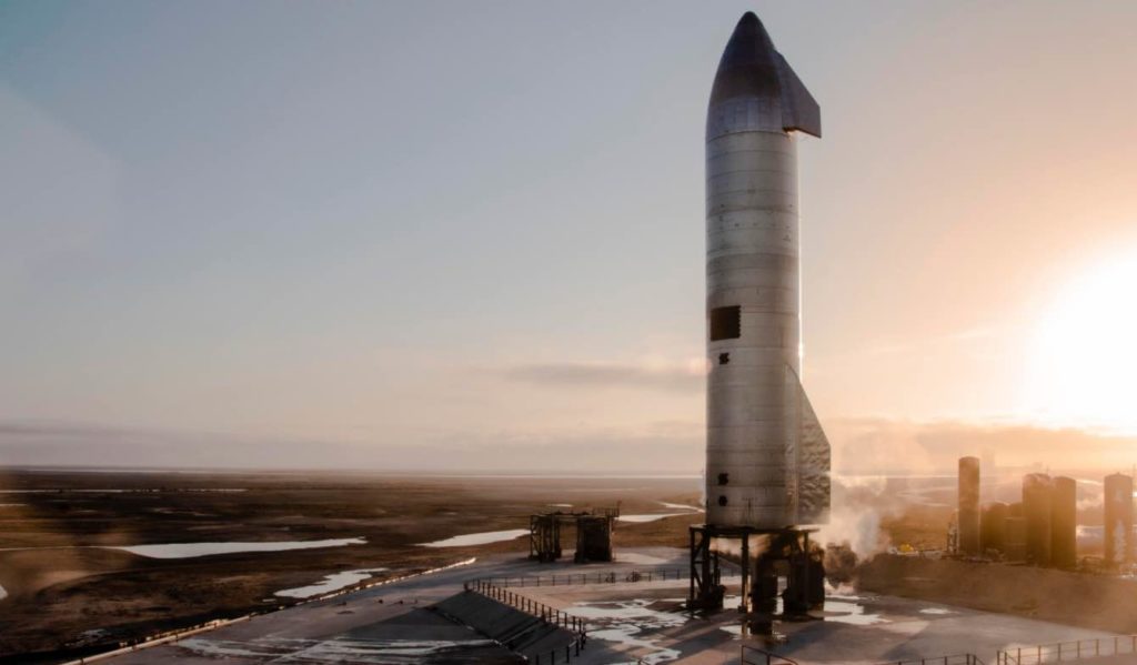 Starship SN10 de SpaceX aterra com êxito… mas depois explode