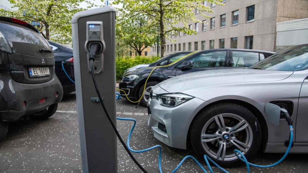 Vendas de carros a combustão colapsaram na Noruega. Será apenas o início?