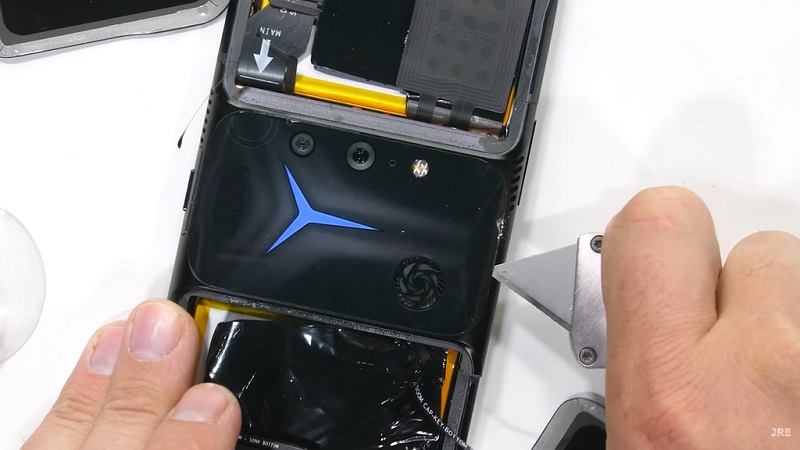 Legion Phone Duel 2 é desmontado e revela o interessante sistema de duas ventoinhas