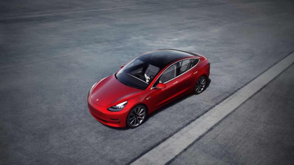 Tesla oferecerá descontos nos seguros em função da condução dos clientes