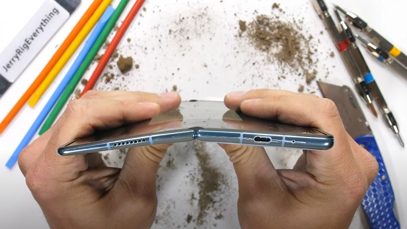 Mate X2: o dobrável da Huawei sobreviveu com distinção a teste de durabilidade