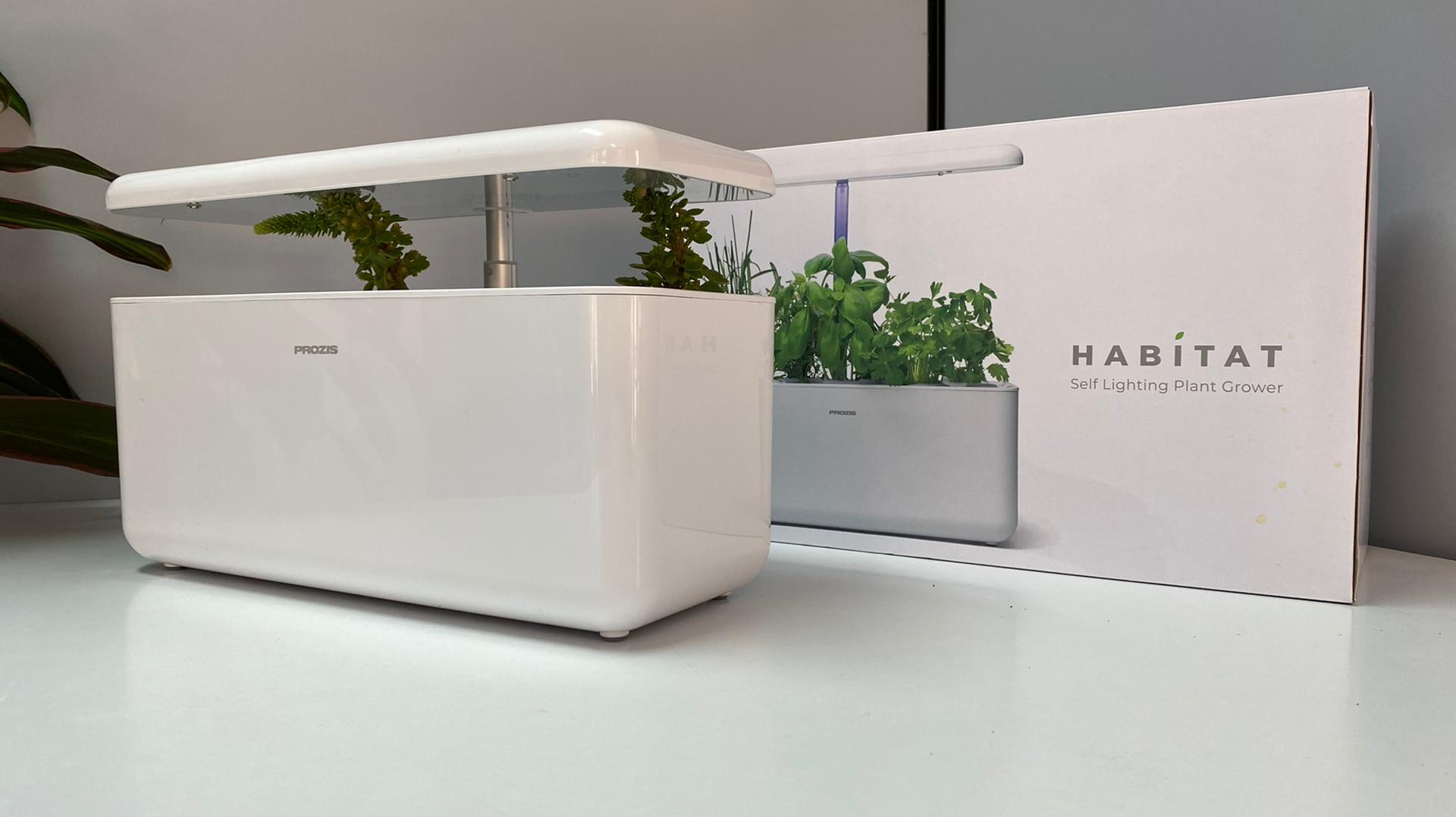 Habitat: Cultivo hidropónico num equipamento autoiluminante
