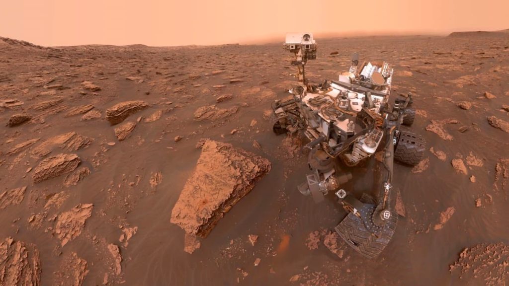 Curiosity da NASA tirou uma foto panorâmica incrível a partir do Mont Mercou em Marte