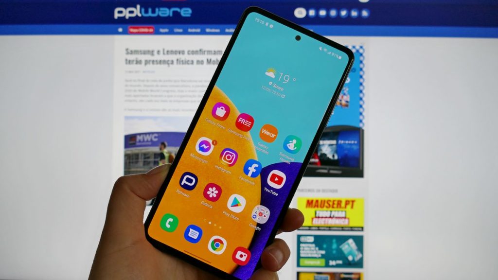 Samsung: Smartphones de gama média e de entrada em 2022 serão resistentes a água