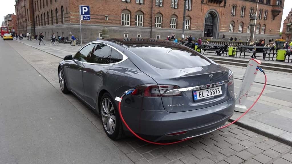 Suécia quer extinguir carros a combustão até 2030