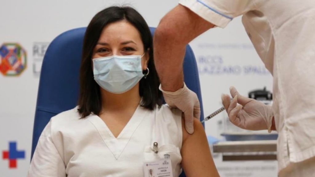 COVID-19: Tem mais de 45 anos? Agende já a sua vacina