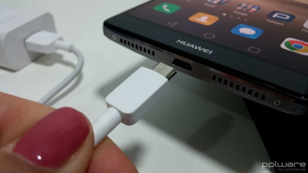 Dica: Ecrã do smartphone ligado ao carregar? Android tem a opção que precisa