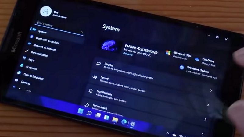 Novo Windows 11 corre em smartphone Lumia 950 XL e Raspberry Pi 4 [vídeo]