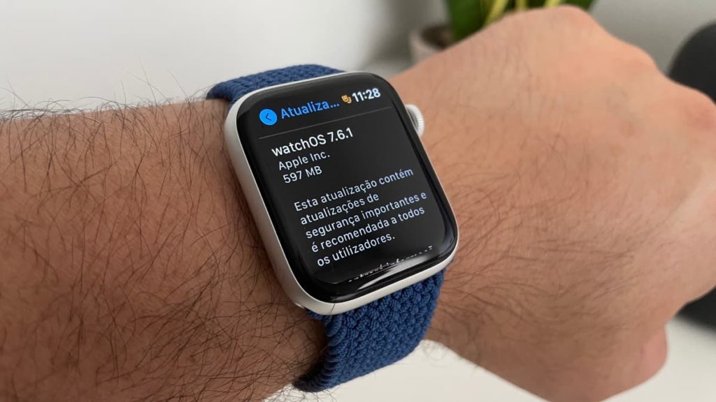watchOS 7.6.1 disponível para o Apple Watch com resolução de um problema de segurança