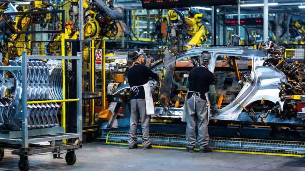 Estudo revela que a perda de emprego devido à transição para os elétricos será mínima