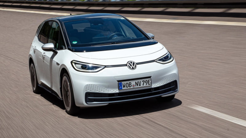 Volkswagen quer superar a Tesla enquanto líder mundial em vendas de elétricos