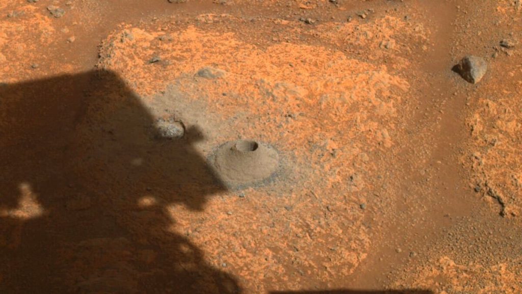 Desapareceu misteriosamente a amostra de rocha de Marte que o rover da NASA perfurou