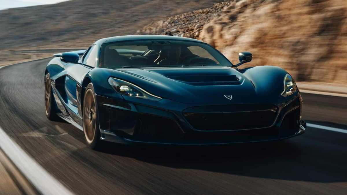 O todo elétrico Rimac Nevera faz 0.4 km em 8 segundos