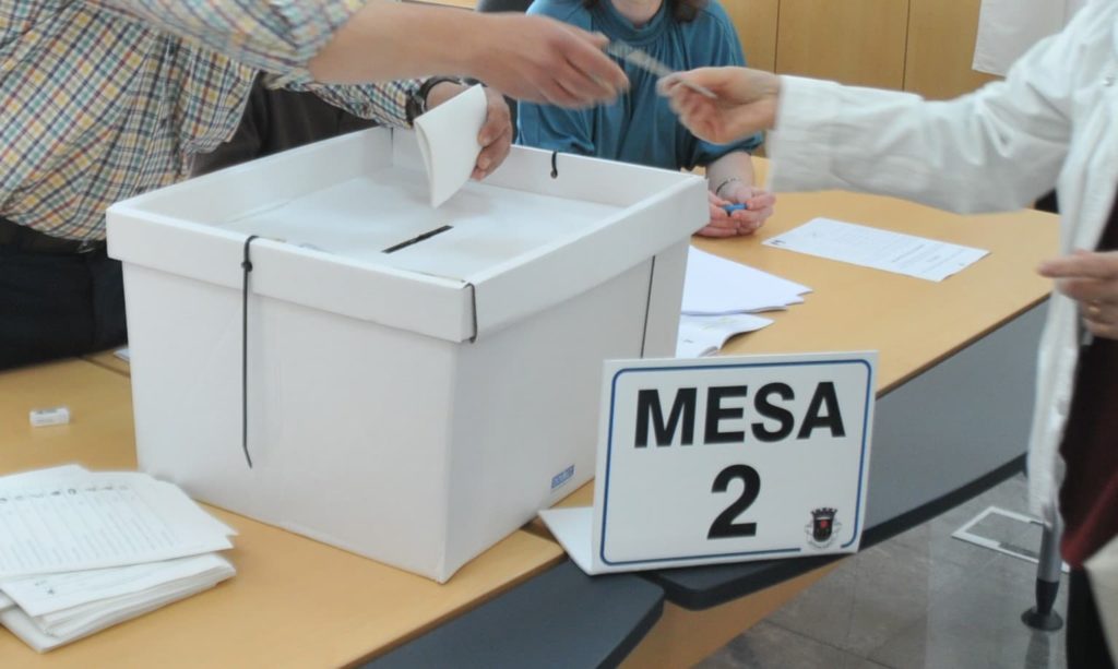 Autárquicas de 2021: Como se pode candidatar para uma mesa de voto?