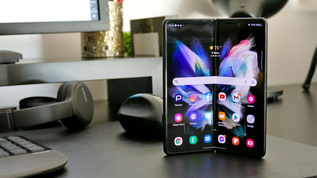Samsung Galaxy Z Fold4 também deverá vir com S Pen integrada