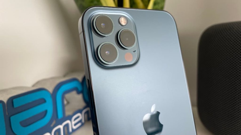 Vibrações dos motores das motos de alta potência podem danificar câmara do iPhone