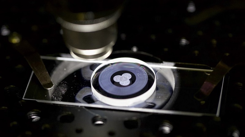Armazenamento 5D grava até 10.000 vezes mais dados do que Blu-Ray em disco ótico