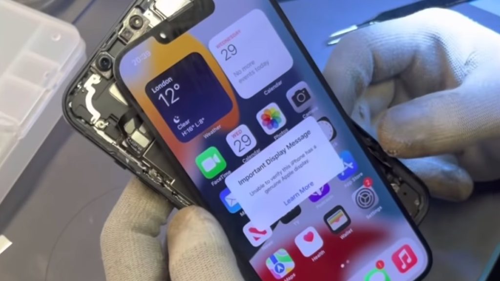 Vídeo mostra que é possível substituir um ecrã do iPhone 13 sem perder o Face ID