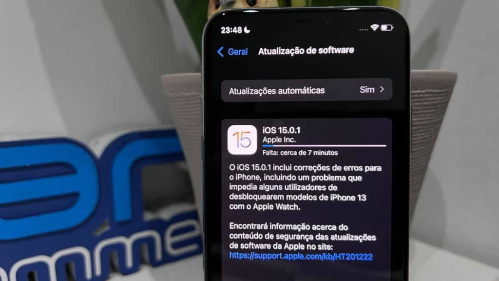iOS 15.0.1: Lançada solução para problema do desbloqueio do iPhone com o Apple Watch