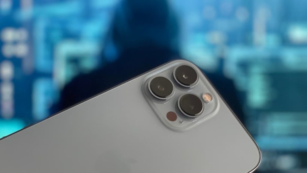iPhone 13 Pro hackeado: chineses violam a segurança do iOS 15.0.2