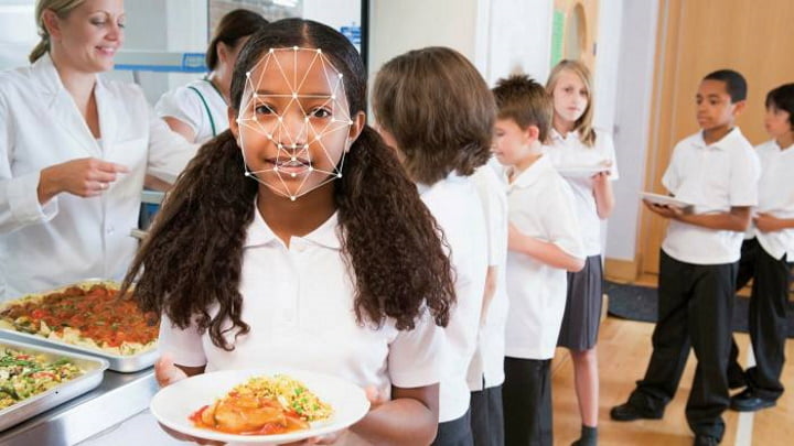 Reconhecimento facial usado para pagamento de refeições nas escolas da Escócia