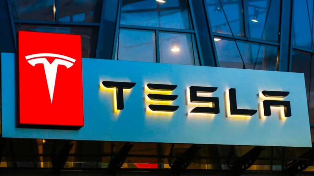 Tesla volta a aumentar o preço do Full Self Driving e não deverá ficar por aqui