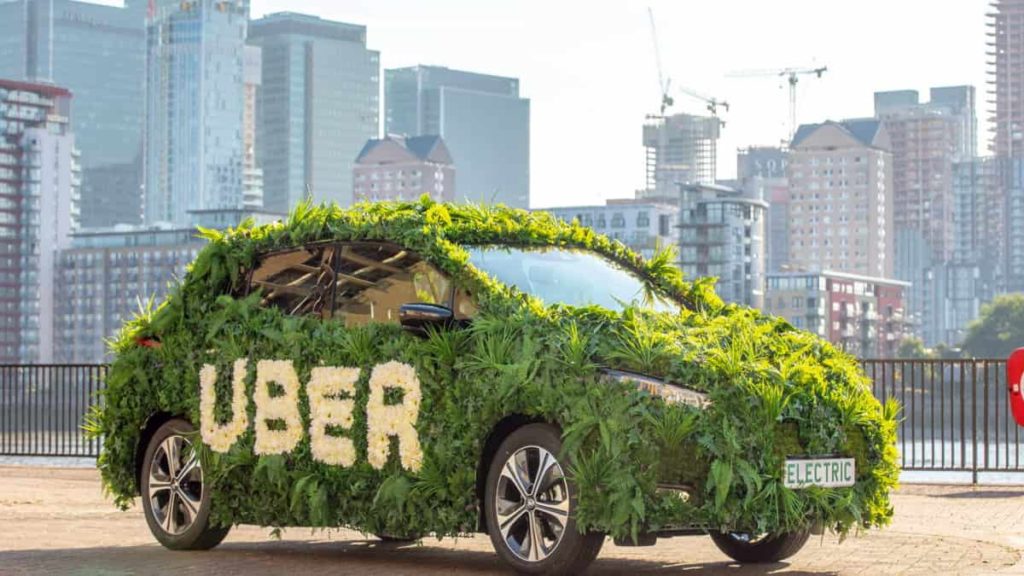 Uber alugará 50.000 carros elétricos da Tesla para os seus motoristas