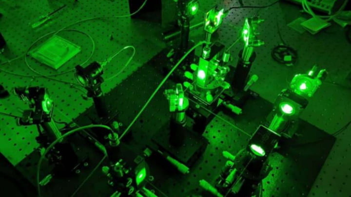 Câmara holográfica consegue ver através de tecidos e ossos humanos